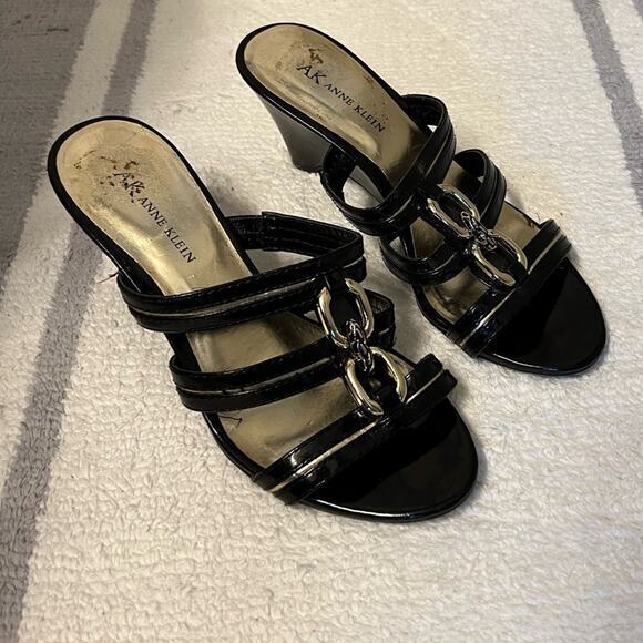 Anne Klein Sport 2.5” Kitten Heels Dress Sandals Sz 7 - Picture 1 of 6